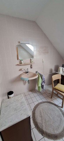 Badezimmer OG Ihr neues Zuhause im Gr�nen: Viel Platz, Komfort und flexible Wohnbereiche