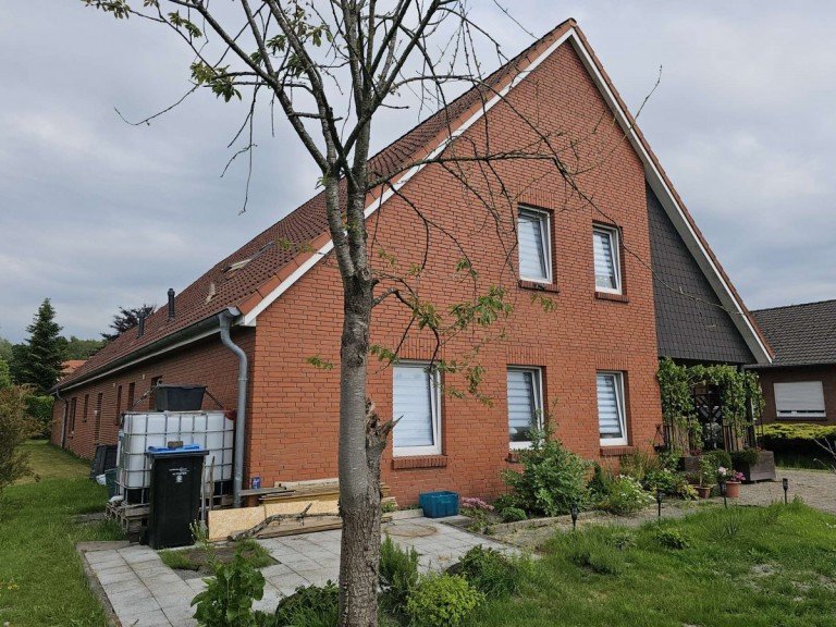 Au�enansicht Weener Etagenwohnung Ausreichend Platz ! Renovierte Wohnung in Tichelwarf