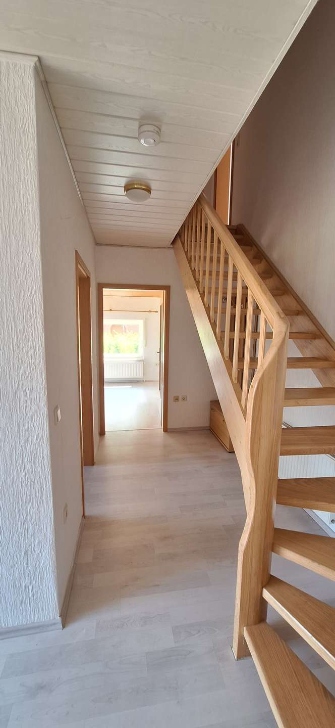 Flur mit Treppe Wohnung 