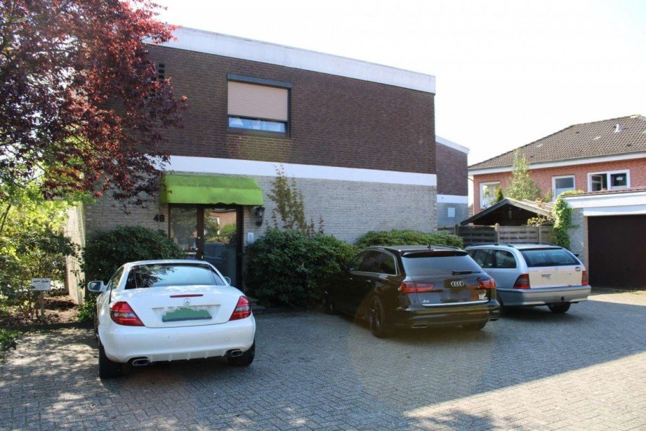 Parkfl�che _ Garage Einfamilienhaus Weener