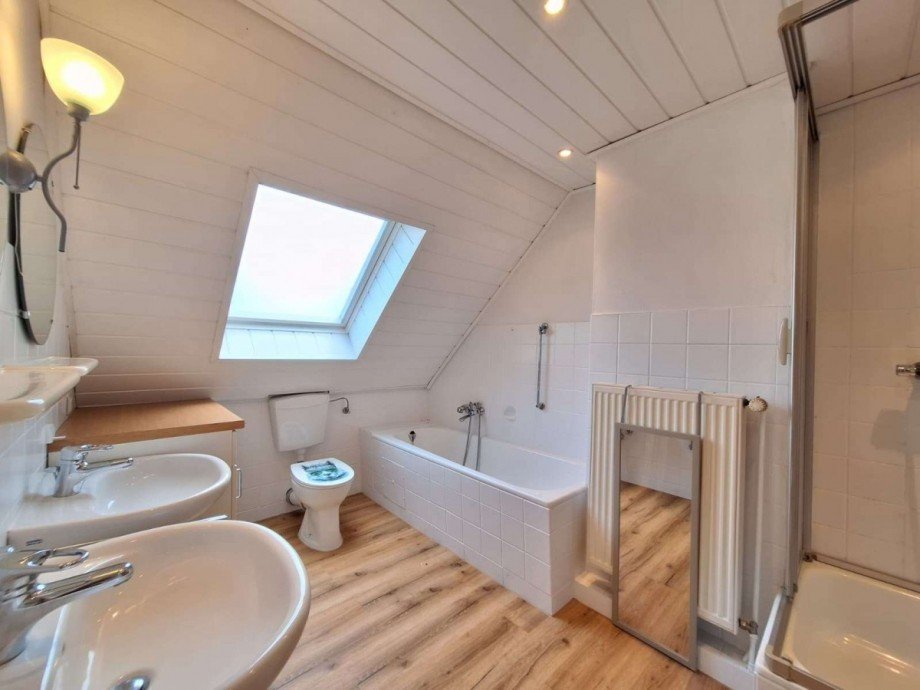 BadezimmerOG Einfamilienhaus Weener