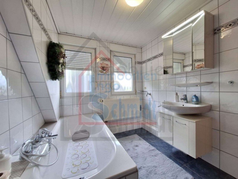 Badezimmer OG Einfamilienhaus Weener