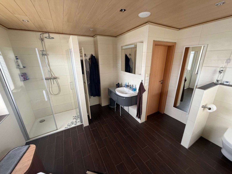 Badezimmer Einfamilienhaus Leer (Ostfriesland)