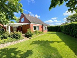 Hauptbild Wohlf�hlen in Bingum - Ein modernisiertes Haus mit Platz und Potenzial!