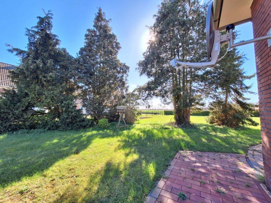 Blick in den Garten Bungalow Bunde