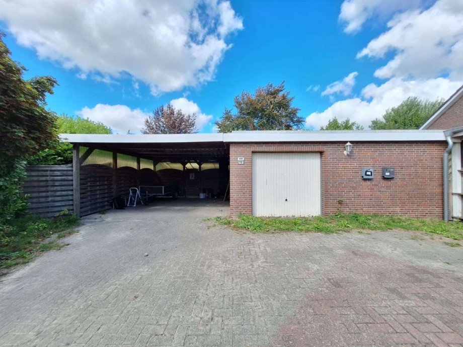 Garage und Carport Einfamilienhaus Weener