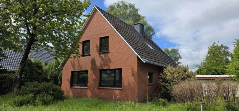 Au�enansicht Weener Einfamilienhaus Entkerntes Einfamilienhaus mit Potenzial in Weener-Kirchborgum