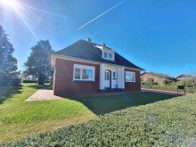 Nordansicht Freistehender Bungalow - modernisiert und idyllisch gelegen
