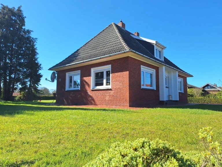 NordOst Ansicht Bunde Bungalow Freistehender Bungalow - modernisiert und idyllisch gelegen