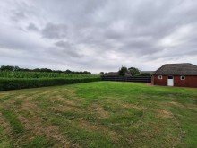 Garten unverbaut Freistehender Bungalow - modernisiert und idyllisch gelegen