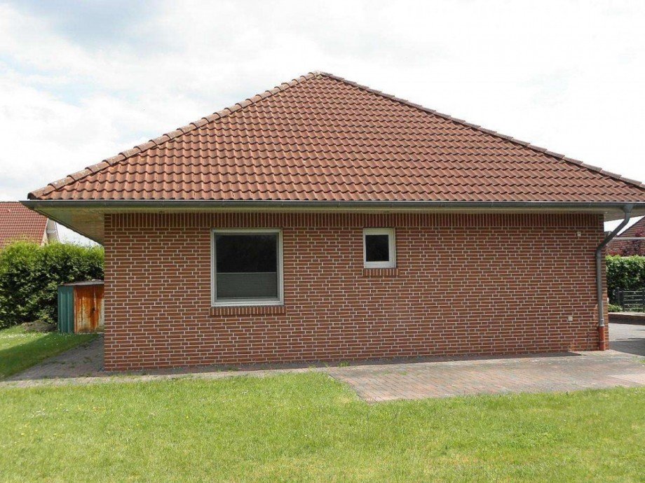Ansicht mit Terrasse Einfamilienhaus Weener