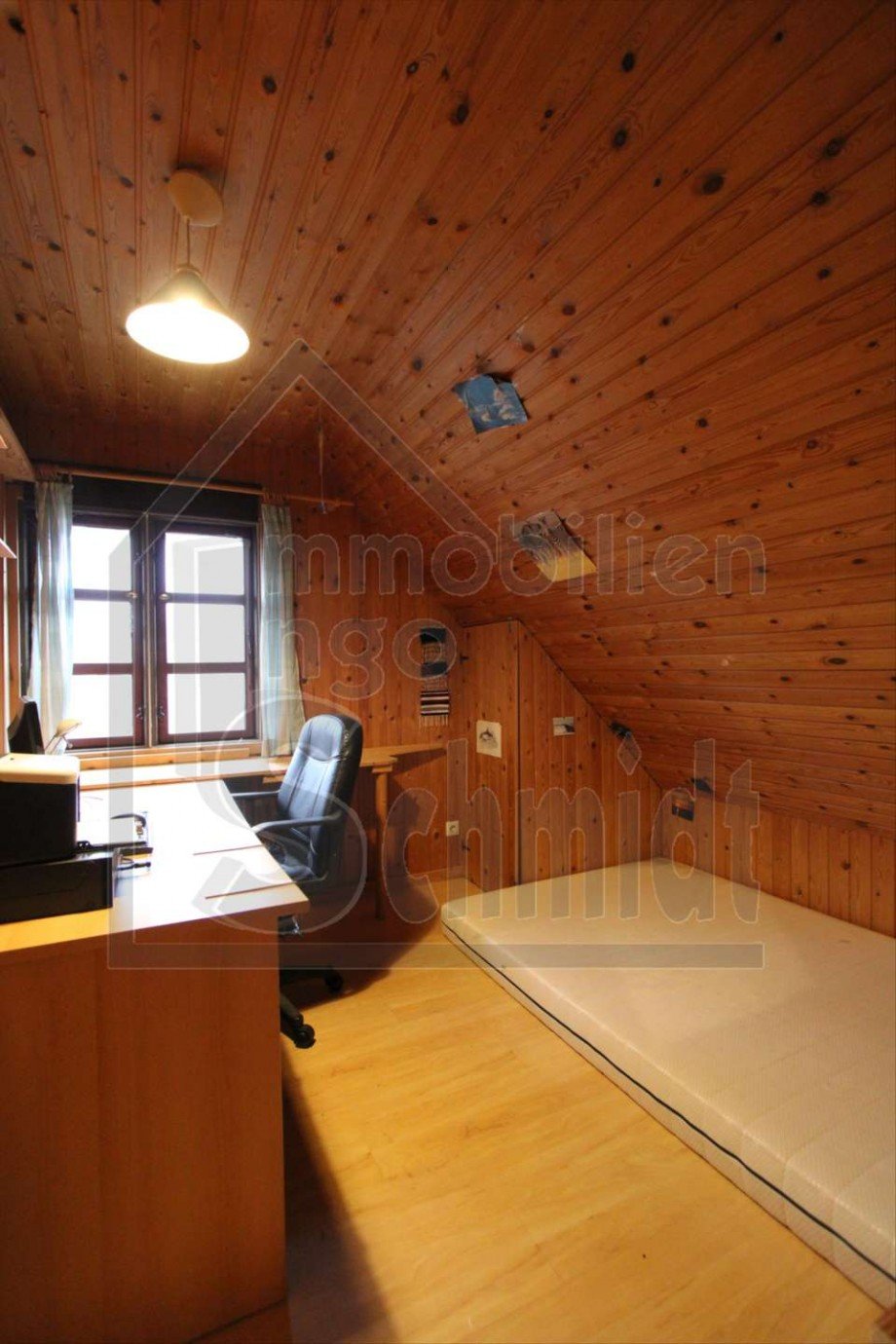 Zimmer II OG Einfamilienhaus Weener