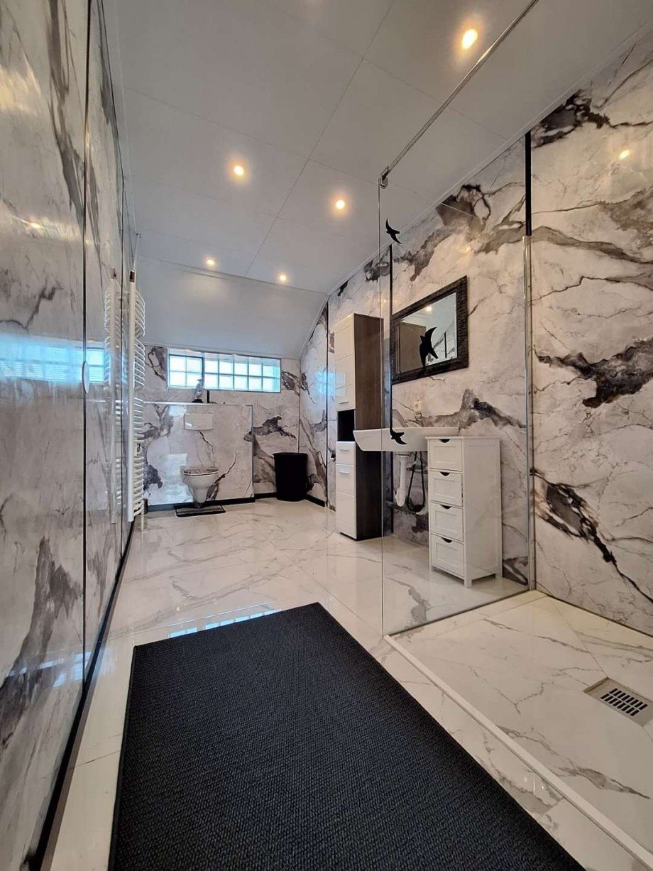 Badezimmer Whg. hinten Zweifamilienhaus Bunde