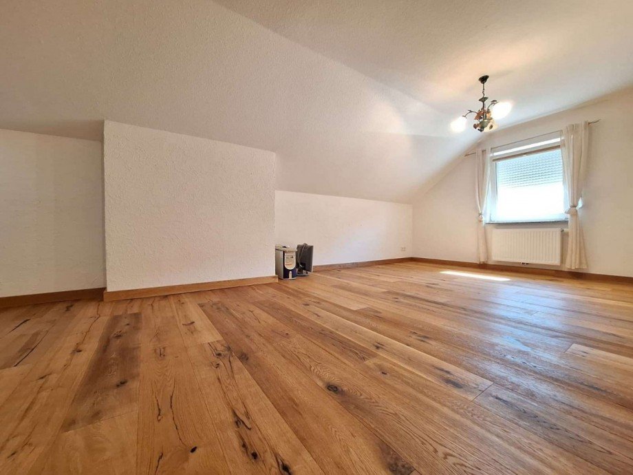 Zimmer OG Doppelhaush�lfte Weener