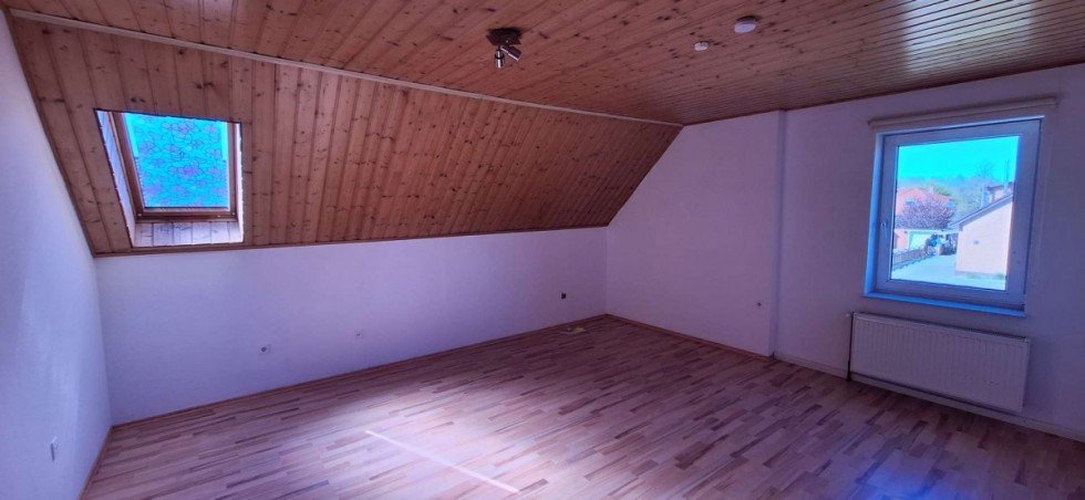 Dachzimmer Etagenwohnung Weener