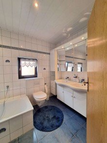 Bad EG R�ckw�rtig unverbautes EFH in Hafenn�he!
