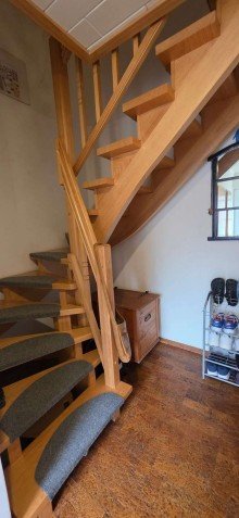 Treppe Klein, fein & mitten in Weener - charmante Doppelhaush�lfte mit Terrasse & Garage