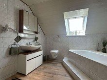 Badezimmer 2 Attraktive Doppelimmobilie - Eigennutzung und Vermietung ideal kombinierbar