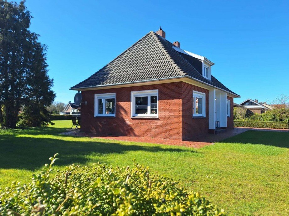 Ostansicht Bungalow Bunde