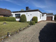 Au�enansicht Solides Flachdachhaus mit Gartenidylle in angenehmer Wohnlage