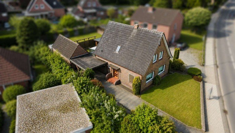 Au�enansicht Weener Einfamilienhaus Hier in Weener: EFH im soliden und gepflegten Zustand!