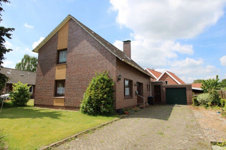 Hauptansicht 1 Weener Einfamilienhaus Harmonische Wohnatmosph�re in ruhiger Gegend von Weener!